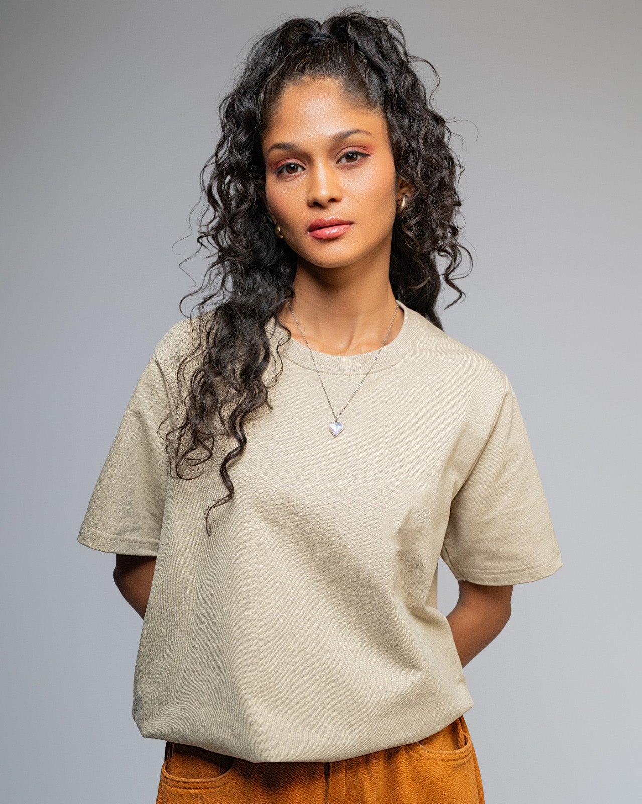 Dovekie Solid Canvas Beige