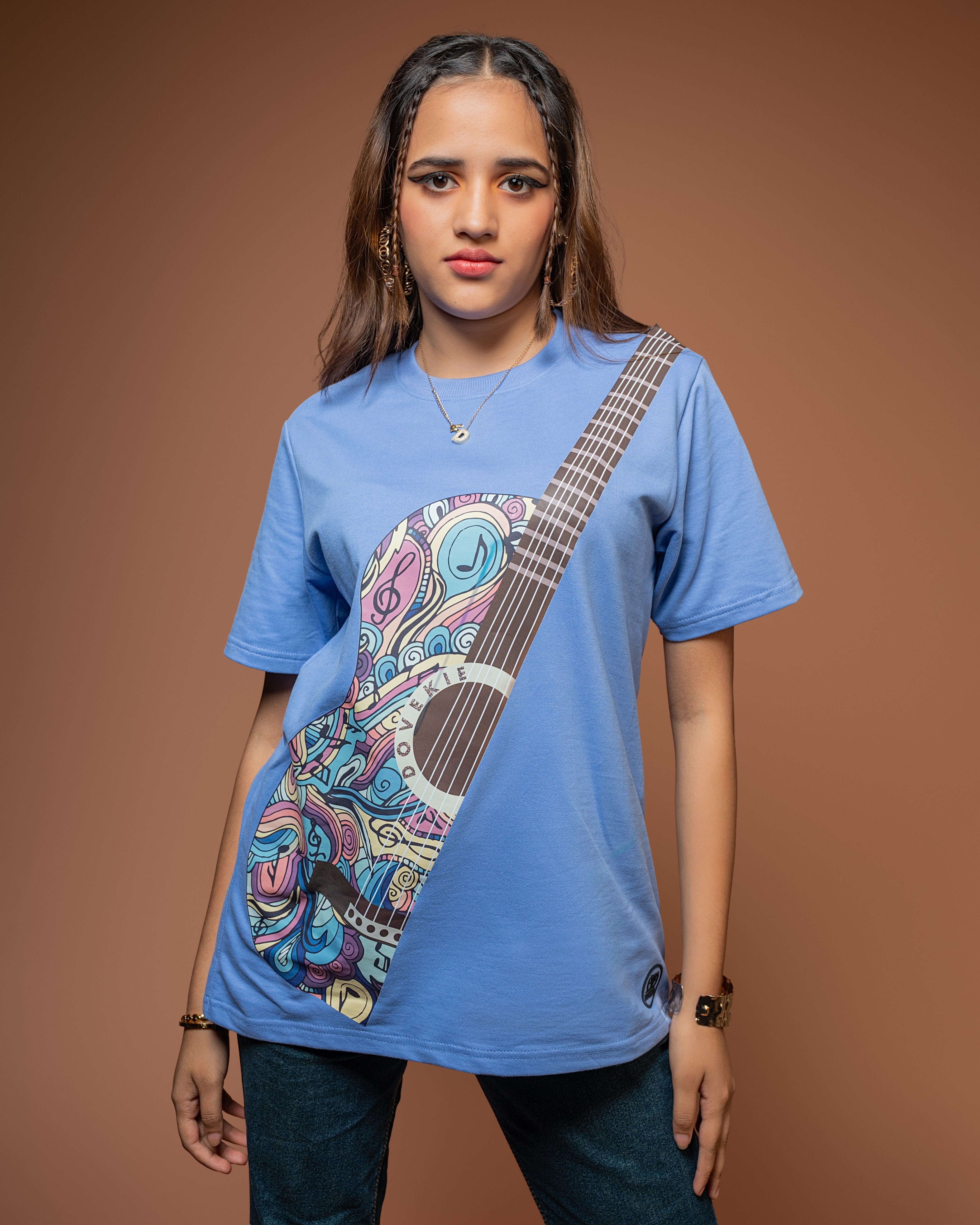 Dovekie Chromatic Strings Regular fit T shirt